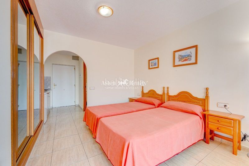 Foto 6b25259e-1d7a-44fb-96d1-8b0bf952322c. Edifici a Guargacho Arona