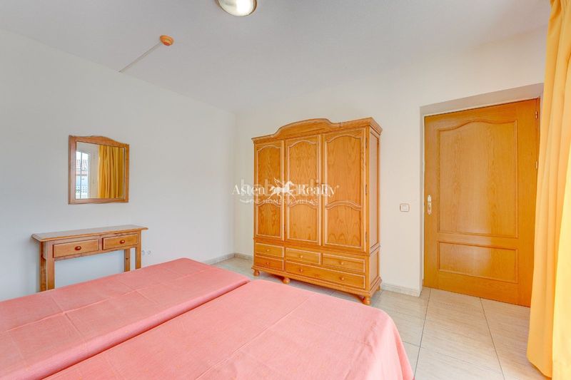 Foto ca3e2162-8324-4031-81aa-6290a7a0c90f. Edifici a Guargacho Arona