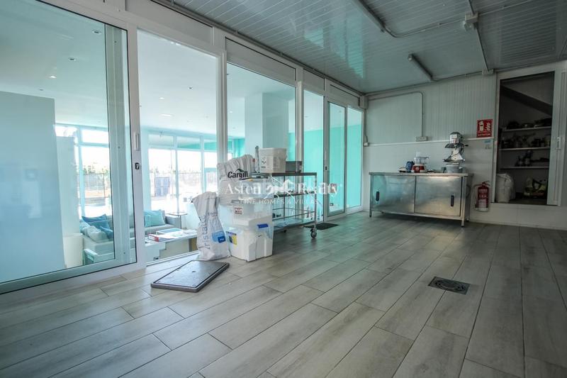 Foto e4e0ed56-b290-48eb-8952-c6583c95fc79. Locale commerciale in Guargacho Arona