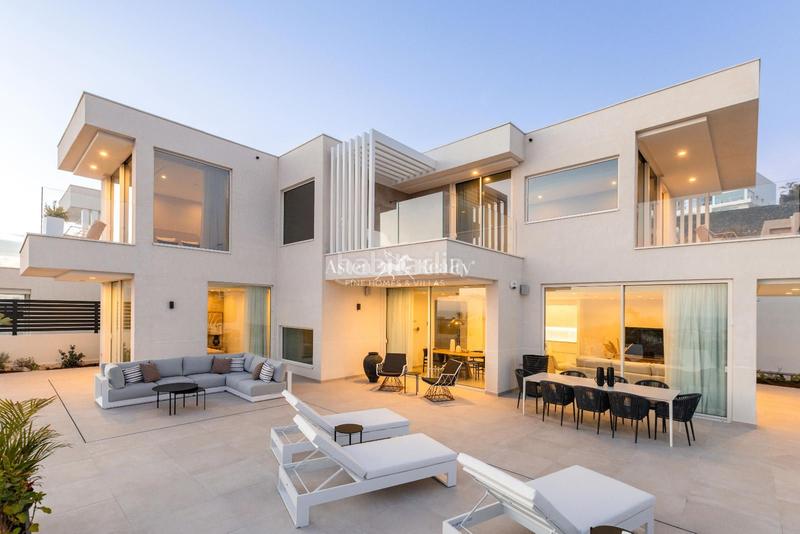 Foto 14e6ec5b-3550-46b3-9253-622c0503b2ab. Chalet en san eugenio alto en La Caldera Adeje