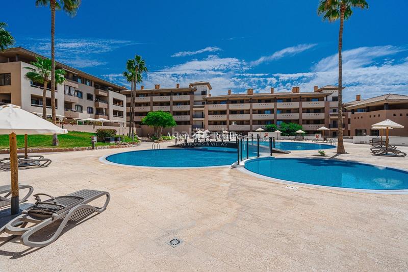 Foto 3534f58f-d531-42f2-8d3b-1fe685d37419. Casa a schiera con parcheggio piscina in Callao Salvaje - Playa Paraíso Adeje