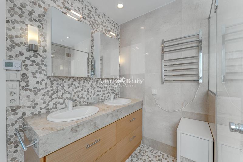 Foto 103944ad-725b-4d99-afe0-204d34d5987e. Casa villas en Playa del Duque en Playa del Duque Adeje