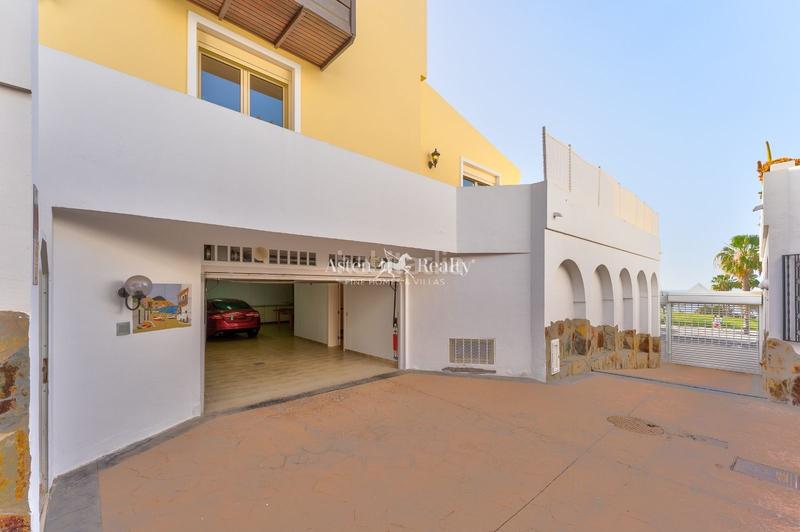 Foto 81d9c754-c7c0-4f90-8683-33504dc338f6. Casa villas en Playa del Duque en Playa del Duque Adeje