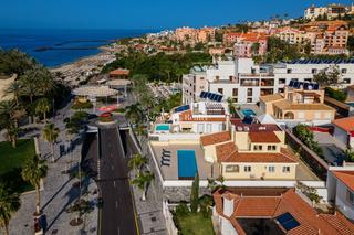Maison  Unterhacing. Villas en playa del duque