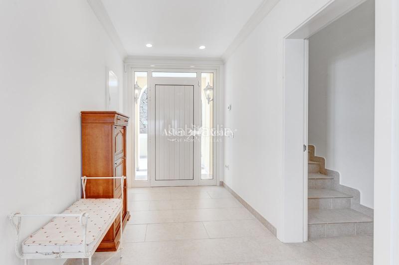 Foto bdb49d45-ec32-40b2-b067-dda06077d2bf. Casa villas en Playa del Duque en Playa del Duque Adeje