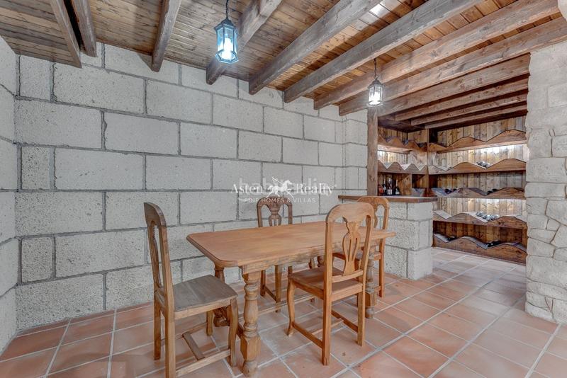 Foto d21f3d6f-2739-4968-a4f1-621fec23c009. Casa villas en Playa del Duque en Playa del Duque Adeje
