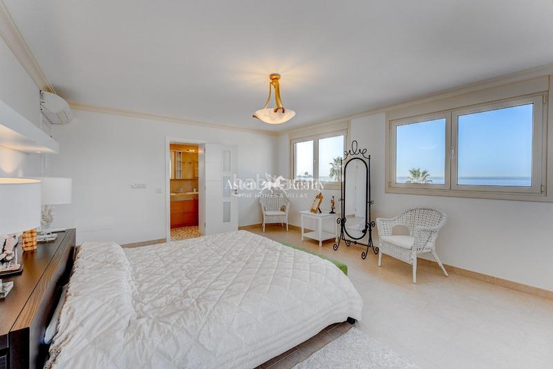 Foto f65a4c04-e291-4407-90ab-a23d6cdc39c9. Casa villas en Playa del Duque en Playa del Duque Adeje