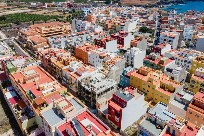Foto 7e7f9a13-8b8b-45e3-8245-140985d8e691. Apartament amb aparcament a Playa de San Juan Guía de Isora