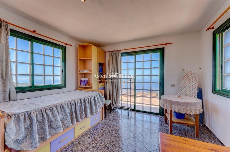 Foto 3690e4b4-c4d1-4f4b-aa1e-90af2596773a. Haus mit parking in Tijoco Bajo Adeje