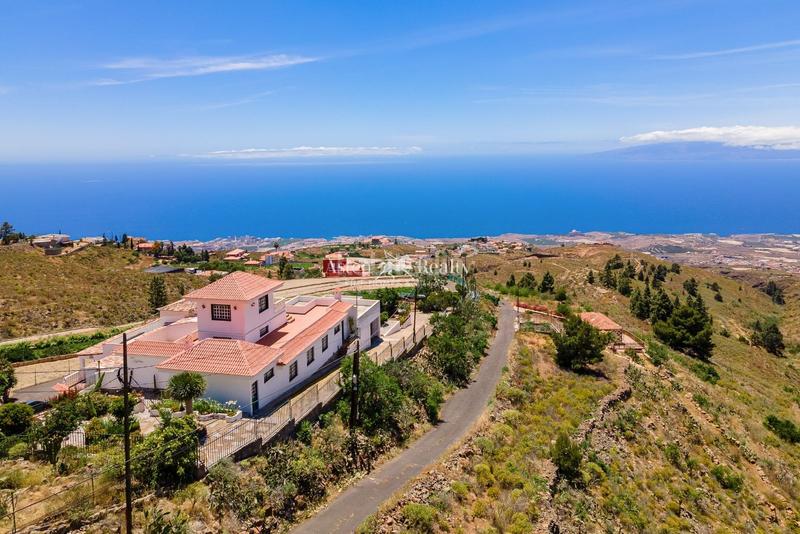 Foto 3ac4dfbe-95ba-4253-957e-f2af69dc5c4c. Haus mit parking in Tijoco Bajo Adeje