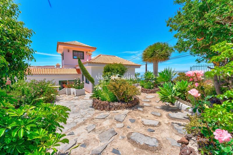 Foto b593ddce-749b-4da5-a975-352e84e1eb72. Haus mit parking in Tijoco Bajo Adeje