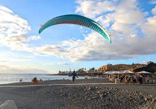Édifice  De polonia. En playa de las américas