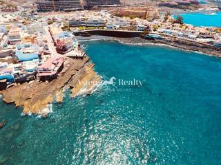 Xalet  El muelle. Chalet independiente en venta en la caleta, con 271 m2, 4 habita