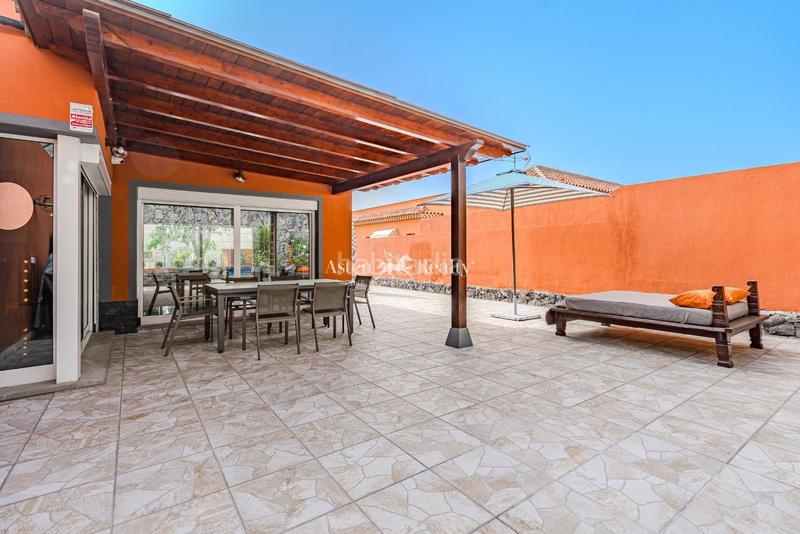 Foto 51f77fb2-7305-40e9-9169-7b09e18d65e8. Casa villa en una planta en el madroñal en Playa Fañabé Alto Adeje
