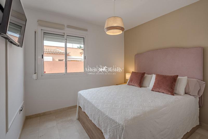 Foto 83d052ee-7ce4-4b16-bede-0462c5b52518. Casa villa en una planta en el madroñal en Playa Fañabé Alto Adeje