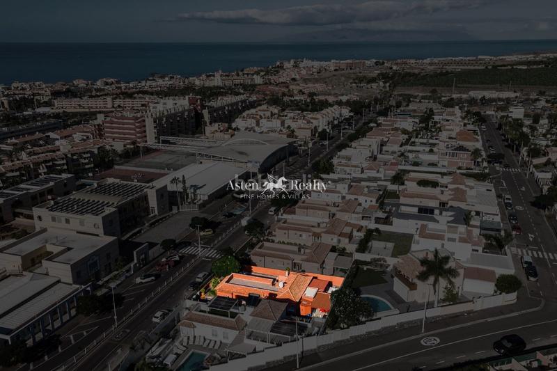 Foto c23179e0-c9c9-4aa3-842c-bcf00ef2e4a1. Casa villa en una planta en el madroñal en Playa Fañabé Alto Adeje
