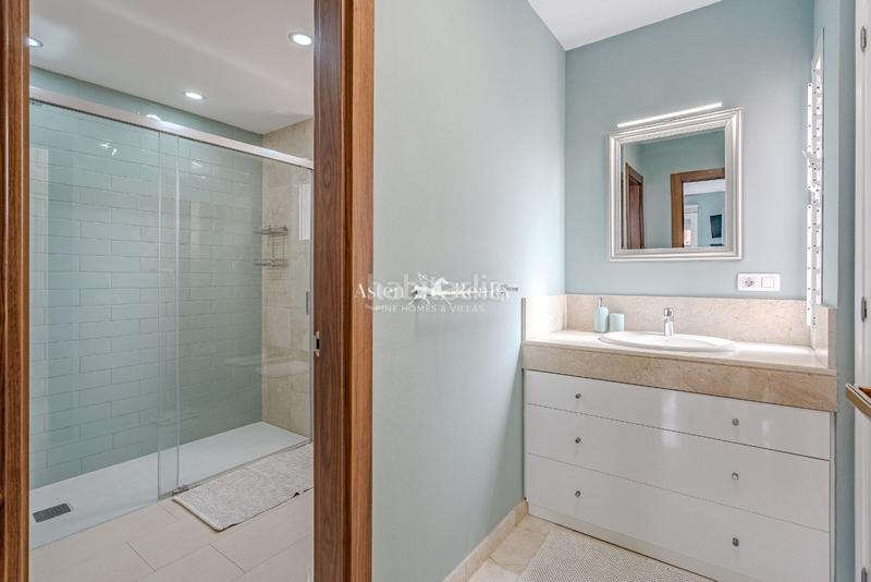 Foto f2681745-e8bc-49c5-9f66-b8c0b2808128. Casa villa en una planta en el madroñal en Playa Fañabé Alto Adeje