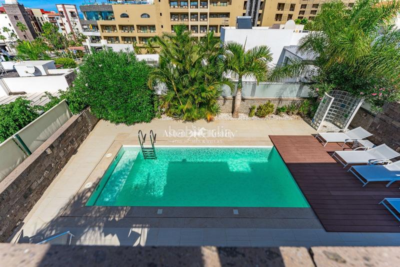 Foto 8c28035d-9424-42f1-81cf-c4d4e2b079a4. Casa amb aparcament piscina a Playa del Duque Adeje