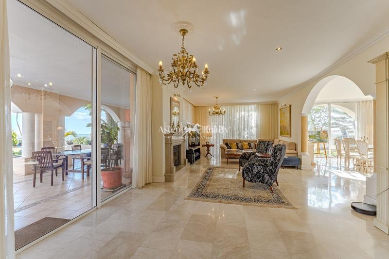 Foto 125930e6-cbaa-4864-af29-578e6dd42294. Haus mit heizung parking pool in La Caleta Adeje