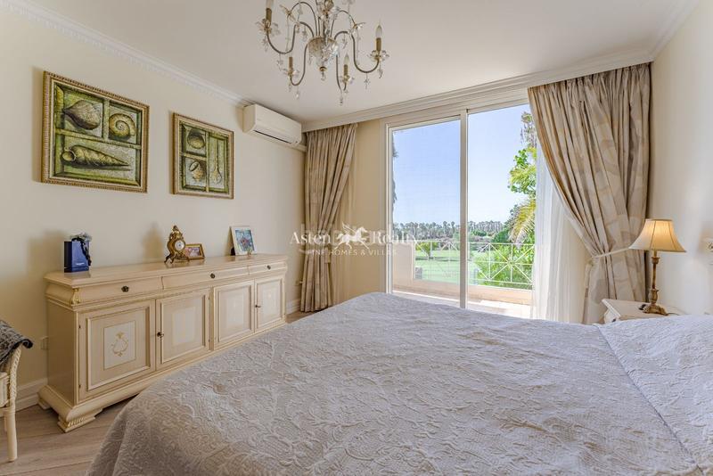 Foto 2bbb348a-3d28-4659-bd36-c63fa15a307d. Haus mit heizung parking pool in La Caleta Adeje