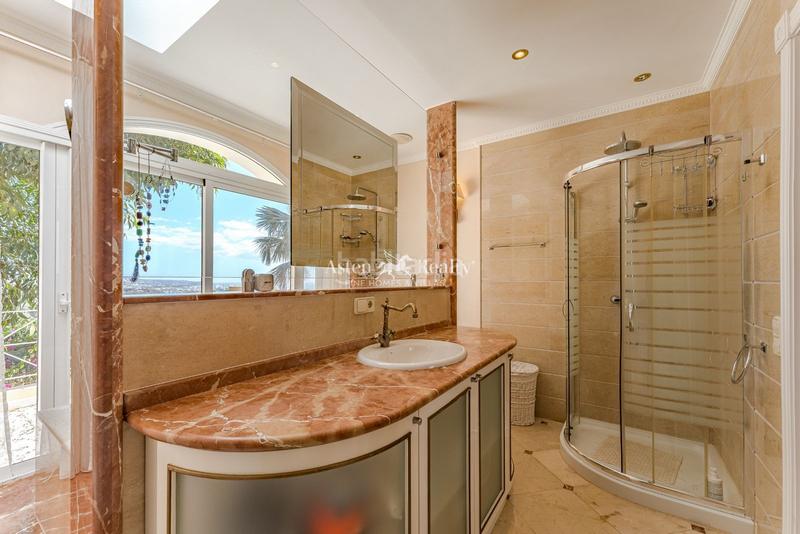 Foto 6741fa37-b404-4b9c-96e2-0d939a6cee58. Haus mit heizung parking pool in La Caleta Adeje