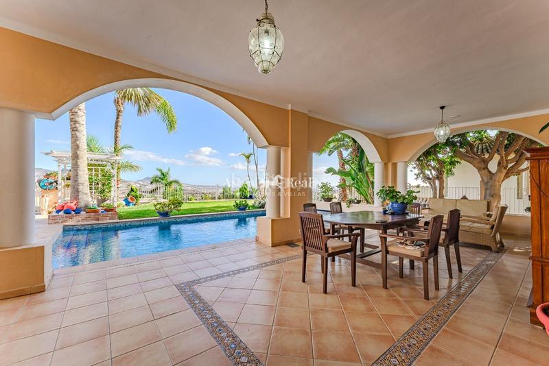 Foto 7429ed02-733e-4d66-b357-219f61ec24b6. Haus mit heizung parking pool in La Caleta Adeje