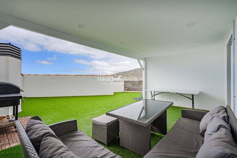 Foto 526df5a6-08d7-418a-915b-f5afcd24fb6b. Àtic amb aparcament piscina a Casco Urbano Adeje