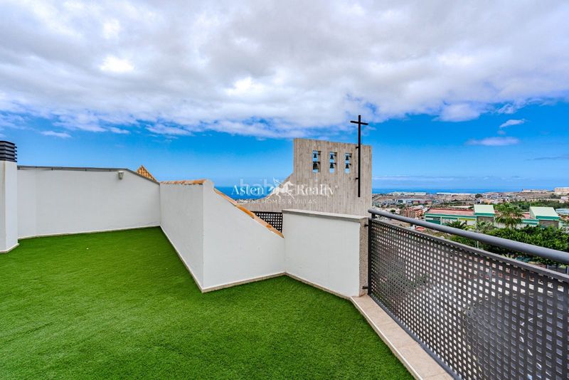 Foto 72d88126-5e05-4dfa-80e6-b77c1320c229. Àtic amb aparcament piscina a Casco Urbano Adeje