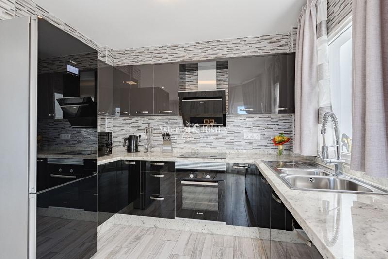 Foto 500e2687-0eb8-429f-8afe-6dbecf0f32be. Maison avec parking piscine dans Playa del Duque Adeje