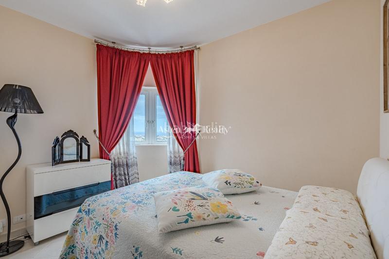 Foto 9f37caf1-a16e-43a6-aabc-0fd43123b077. Maison avec parking piscine dans Playa del Duque Adeje