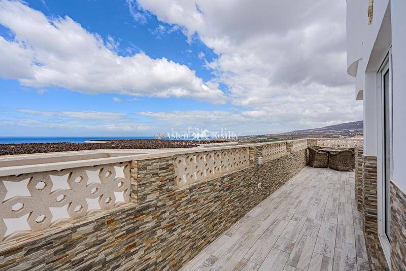 Foto ea1c0426-17e5-48ca-bcbe-e7e9fe198b46. Maison avec parking piscine dans Playa del Duque Adeje