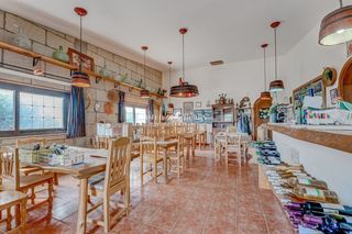 Rural plot  Del pozo. Bodega con casa terrera y extenso terreno con vistas panorámicas