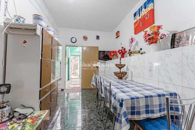 Foto f166aa22-550c-4fbe-97cb-05a29b867190. Casa  con jardin el tanque bajo en Tanque (El)