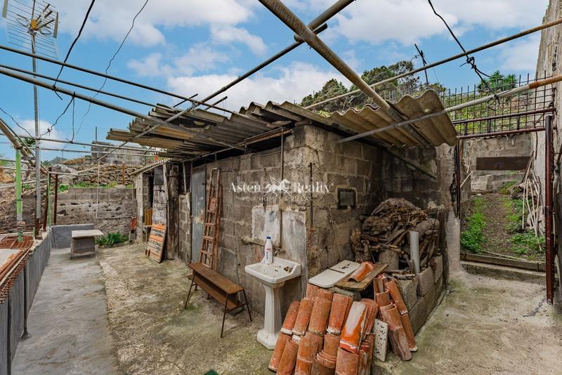 Foto f6a68937-8a0f-402b-9d37-3cc37aaf4bce. Casa  con jardin el tanque bajo en Tanque (El)