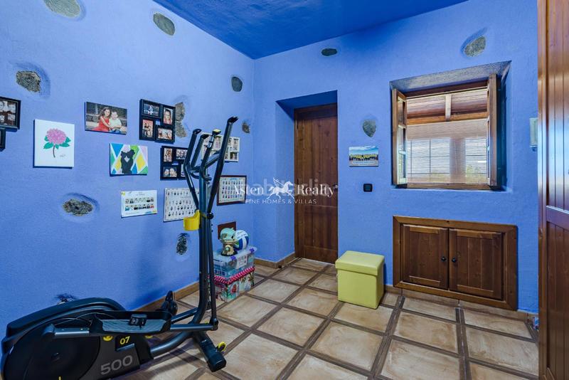 Foto 0f71fc86-1e7d-4572-882c-cdae022bb635. Casa  terrera con estupendas vistas al mar en Realejos (Los)