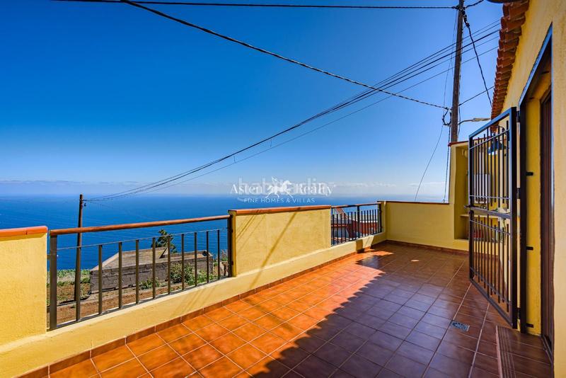 Foto 45d66b8c-ffe6-45a7-ad00-82518095e76a. Casa  terrera con estupendas vistas al mar en Realejos (Los)