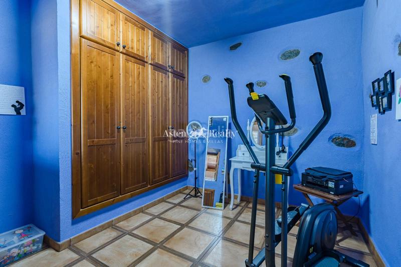 Foto 4ac8b8ff-6e50-4323-befc-cc61fa2c4d5b. Casa con parcheggio in Icod El Alto Realejos (Los)