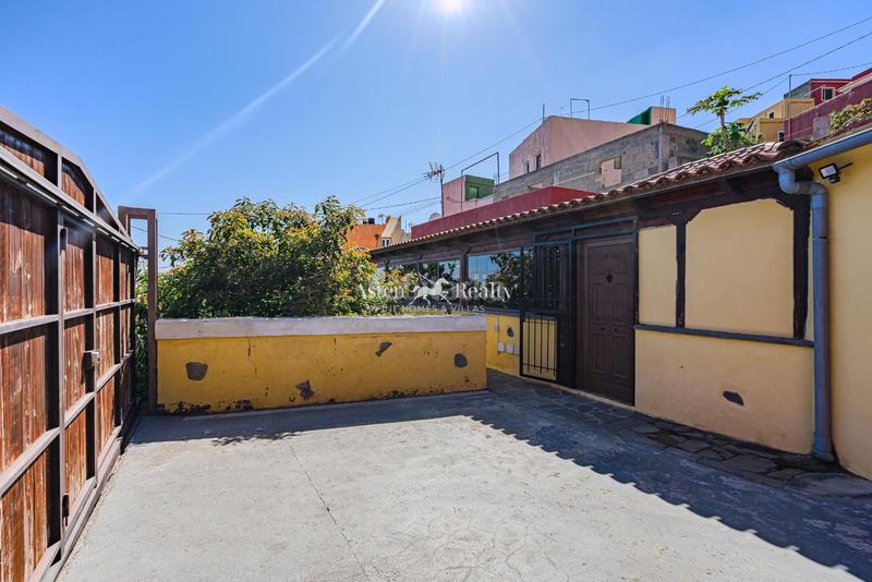 Foto dce75ee7-1f95-4d37-8160-0f49bba234a1. Casa  terrera con estupendas vistas al mar en Realejos (Los)