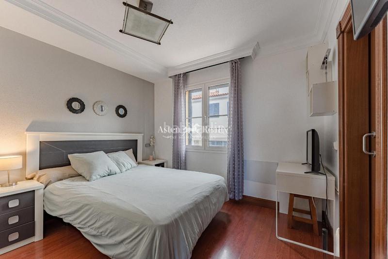 Foto 0af5c933-02ae-4bdd-a715-20cb30892d17. Casa adossada amb aparcament a Playa Fañabé Alto Adeje