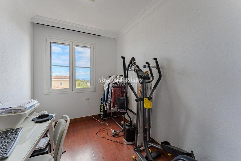 Foto 66c0b024-00e2-4f89-83cd-0fa412e1cab0. Casa adossada amb aparcament a Playa Fañabé Alto Adeje