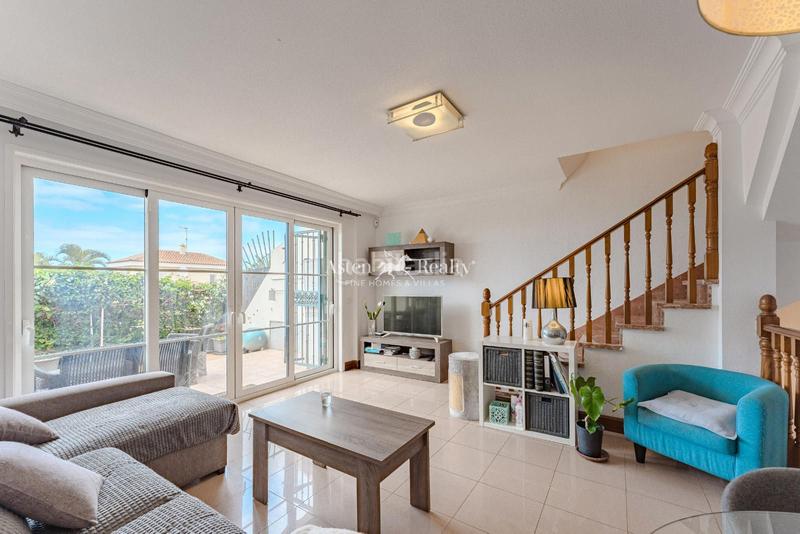 Foto d57e65d2-ab62-41f2-a927-ec355d6dc078. Casa adossada amb aparcament a Playa Fañabé Alto Adeje