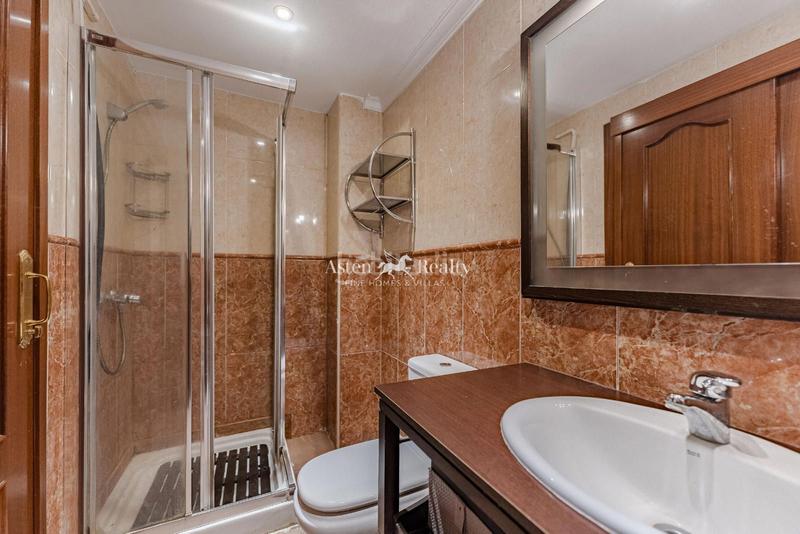 Foto d7cc6878-0661-4b29-a437-f85433e5589c. Casa adossada amb aparcament a Playa Fañabé Alto Adeje