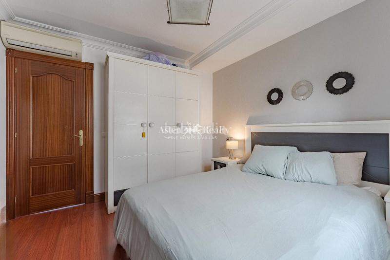 Foto f442fed1-db0a-45e2-9d44-5a0e74a86ef2. Casa adossada amb aparcament a Playa Fañabé Alto Adeje