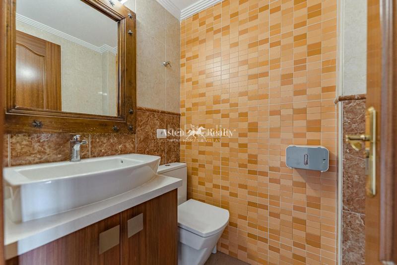 Foto f8ab9127-e9d2-4ba5-8cad-74973db39823. Casa adossada amb aparcament a Playa Fañabé Alto Adeje