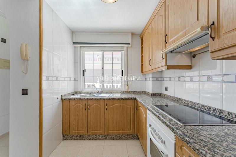 Foto 13b80432-ca1d-4cde-9052-2da78ad32c51. Apartment with parking pool in Torviscas Centro y Alto Adeje