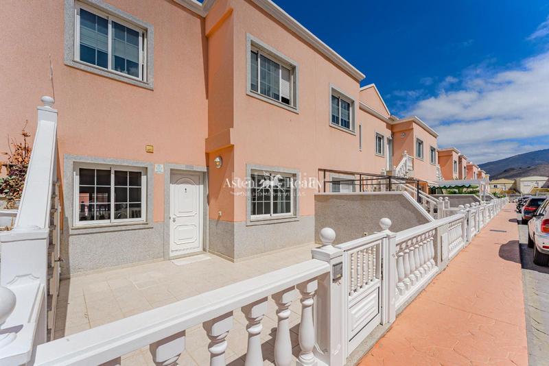 Foto 258030fd-4aa6-4976-8dba-31393cdb4adf. Apartment with parking pool in Torviscas Centro y Alto Adeje