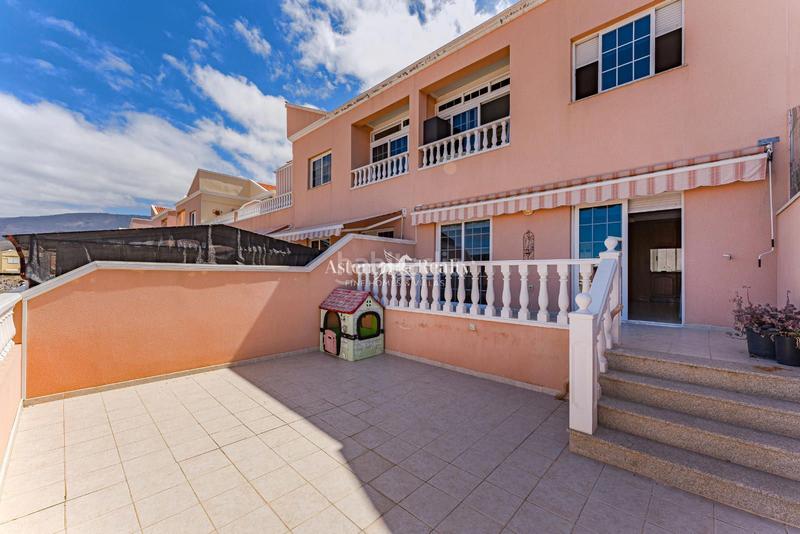 Foto d3433077-acdb-444a-a54c-5e180ef1c72c. Apartment with parking pool in Torviscas Centro y Alto Adeje