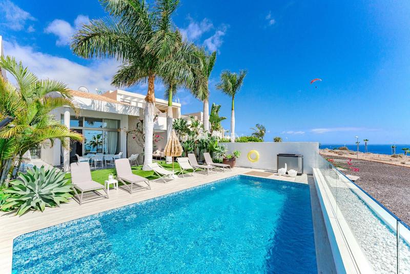 Foto 44875ad3-608b-4fbd-bba6-6b2d0021f333. Maison avec parking piscine dans La Caleta Adeje