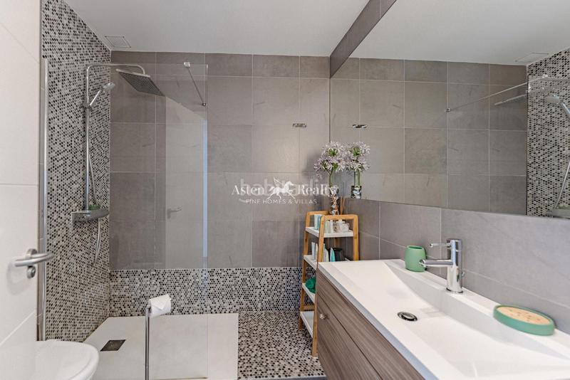 Foto 9cb44028-2815-4465-8b5a-c3181fe03d5a. Maison avec parking piscine dans La Caleta Adeje