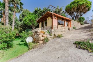 Casa a Arico. Oasis verde de 7.800 m en la cisnera  tranquilidad, privacidad e